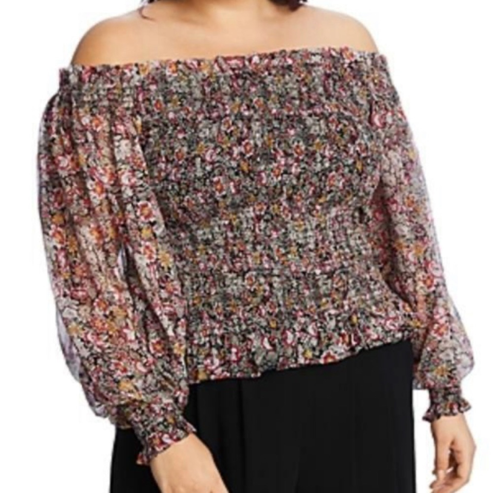 🔥1. State off the shoulder long sleeve smocked top in excellent condition🔥 - Picture 2 of 4